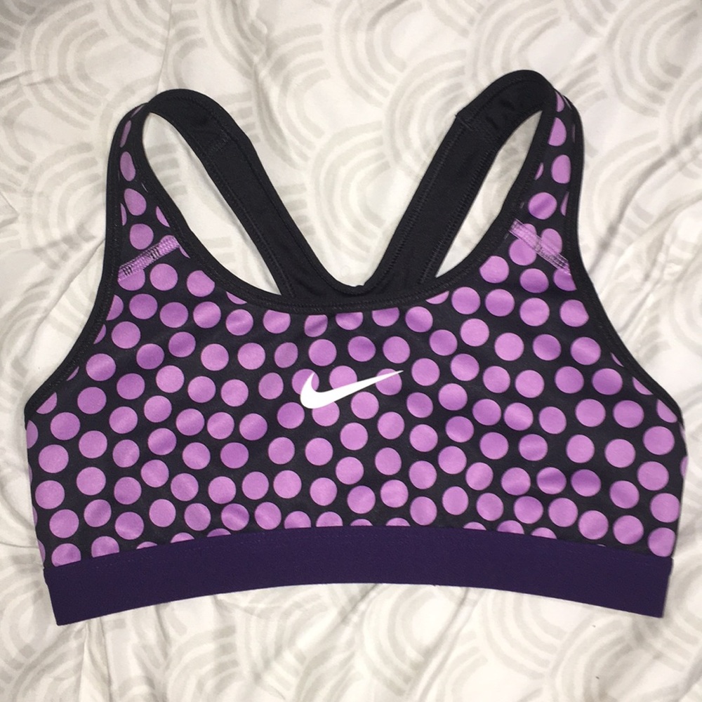 NWOT NIKE sports bra